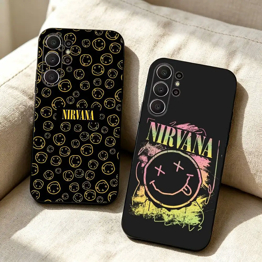 Фото Силиконовый чехол N-Nirvana Rock Band Lamentably Soft для Samsung S26, S24, S21, S22, S23, S30, Ultra, Plus, FE, Lite - черный №1