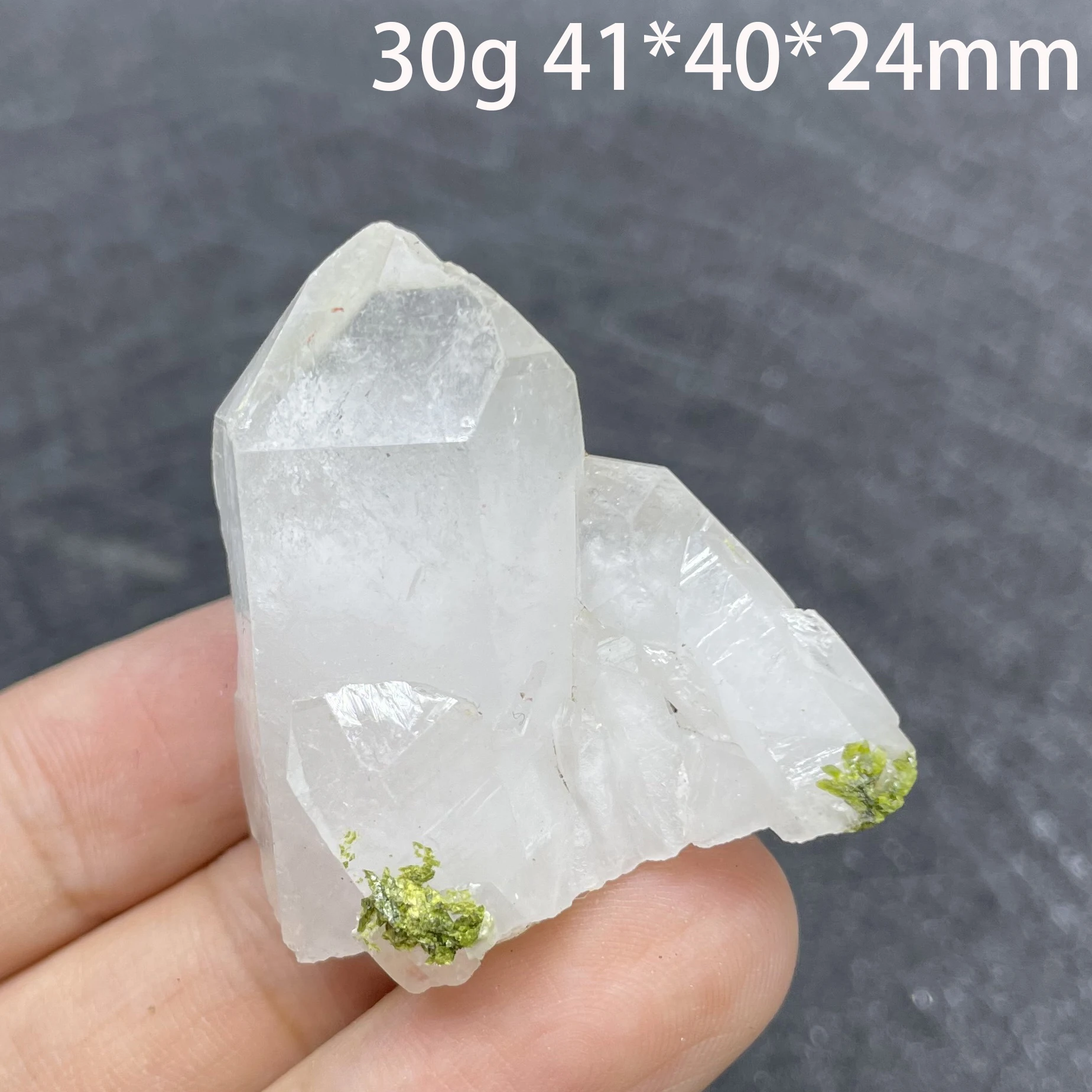 

Эпидот, кристалл для дома