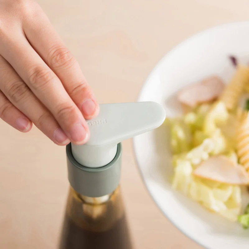 

Oyster Sauce Squeezer Kitchen Universal Seasoning Bottle Nozzle Pump Head Simple Oil Pot Press Shampoo Gadgets Home Accessories
