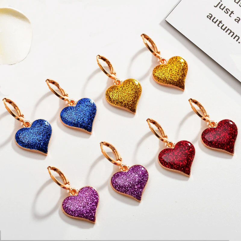 

2Pairs Vintage Women's Jewelry Colorful Gold Powder Love Charm Pendant Round Earrings Drip Oil Hoop Earrings for Elegant Parties