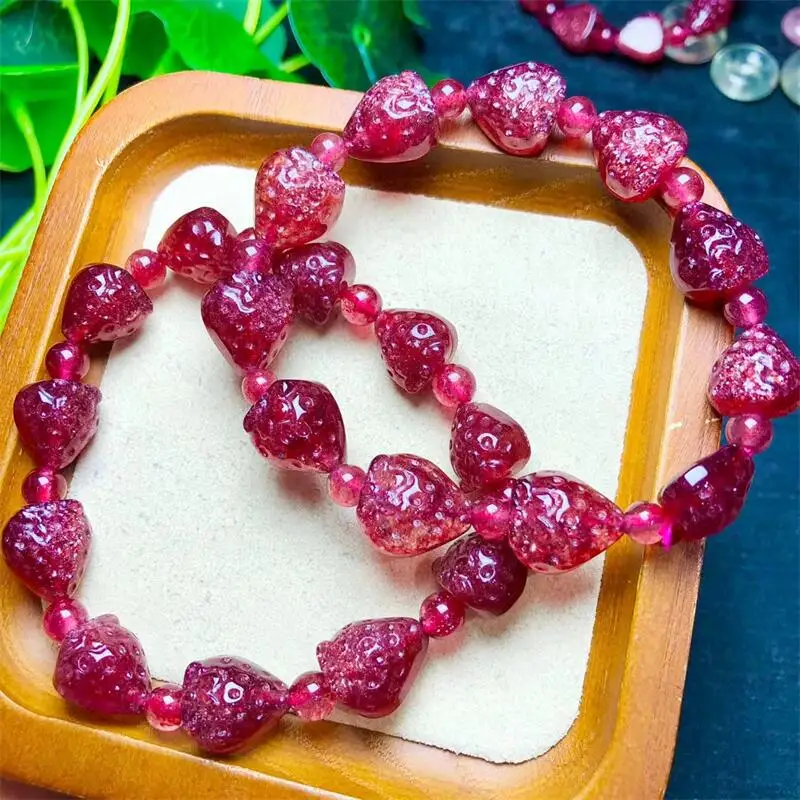 

Женский браслет с клубничным кварцем, 11 х12 мм