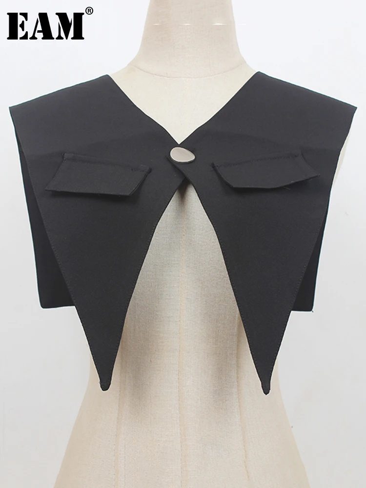 

[EAM] Women Loose Fit Black Irregular Short Casual Vest New V-collar Sleeveless Fashion Tide Spring Autumn 2023 1DE2236