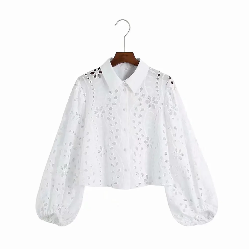 

PB&ZA Spring New Women's Solid Color Versatile Lapel Lantern Sleeve Hook-Up Hollow Shirt Embroidered Short Top 2569/843 2569843