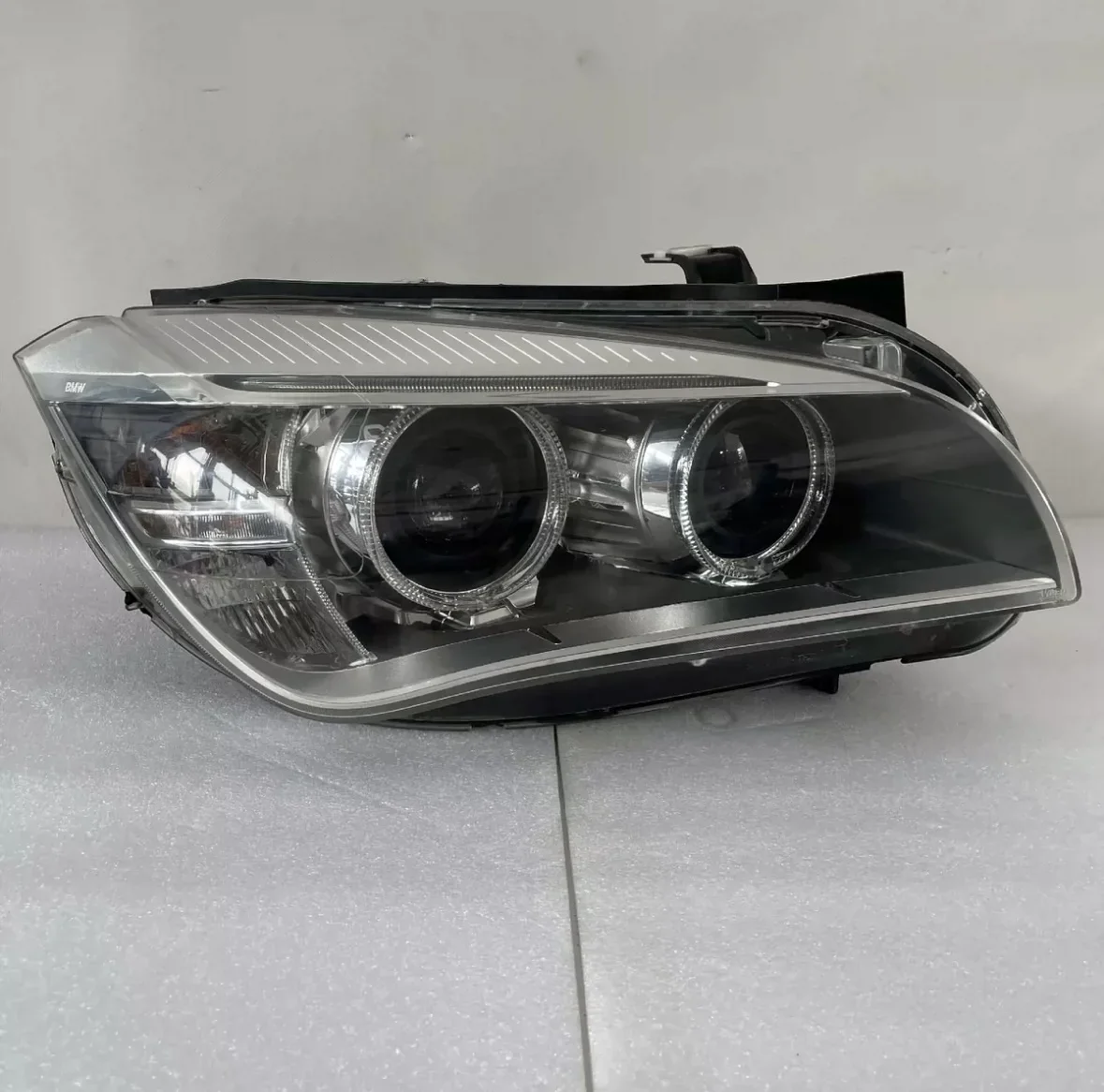 Для BMW X1 E84 ксеноновая фара без адаптивной функции европейская версия 2013-2016 сборка