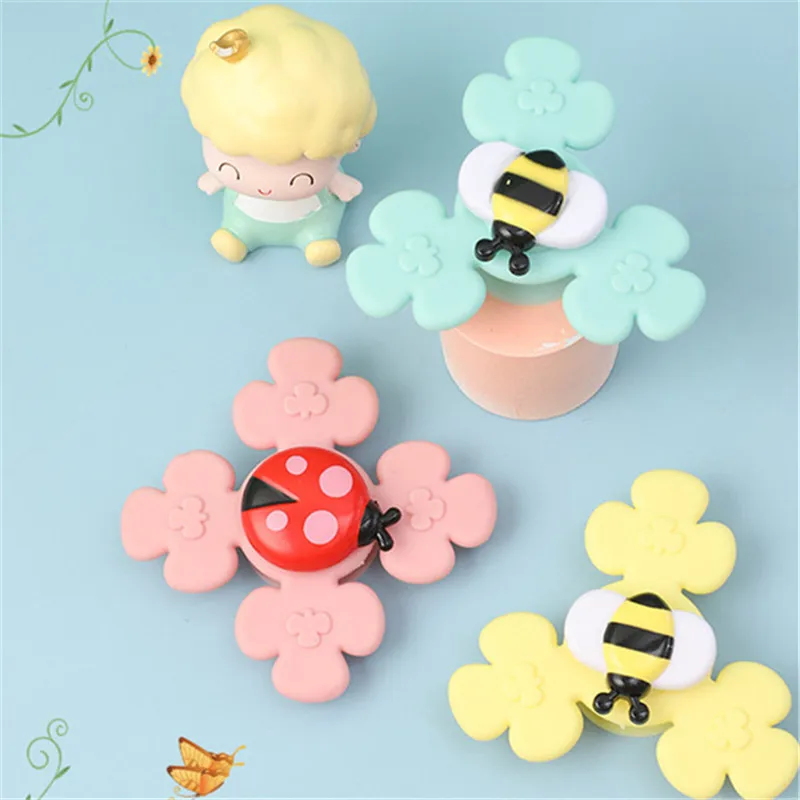 

Montessori Baby Bath Toys for Boy Girl Children Bathing Sucker Spinner Suction Cup Toy for Kids Antistress Funny Rattles Teether