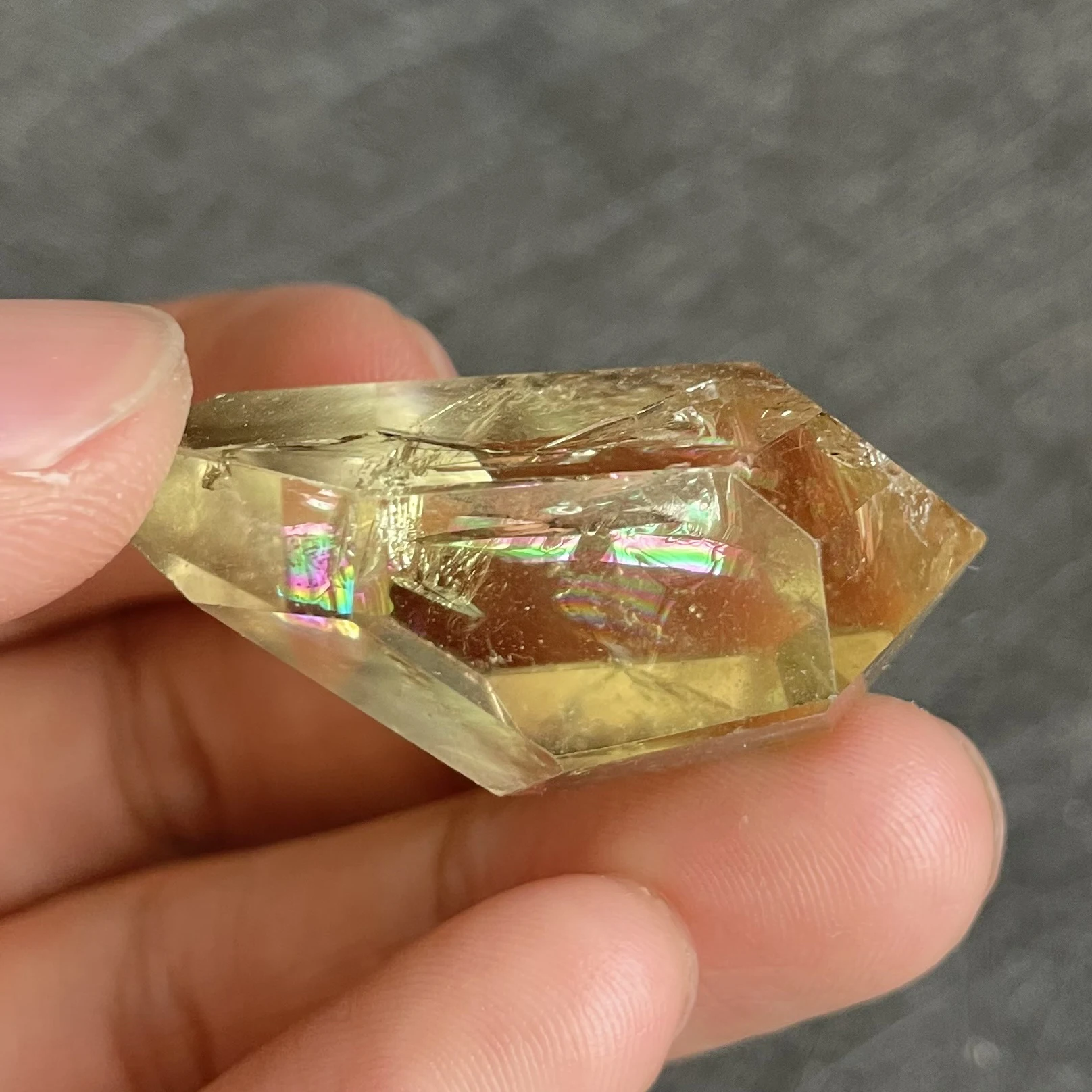

20 г натуральный цитрин Радужный кристалл горный Декор шероховатый полированный кварцевый камень лечение