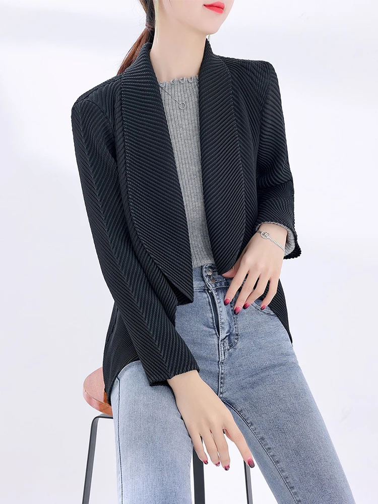 GVUW плиссированные куртки с лацканами для женщин длинными рукавами и открытой