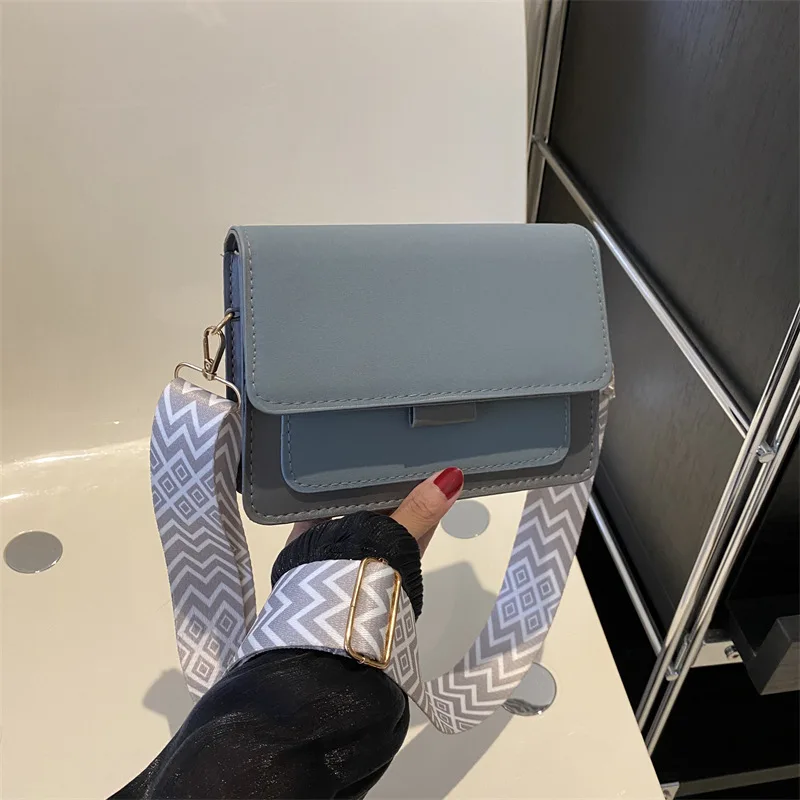 

2024 Popular Shoulder Bag for Young Women Fashion PU Leather Messenger Pack Crossbody Bags Korean Casual Small Square Bag