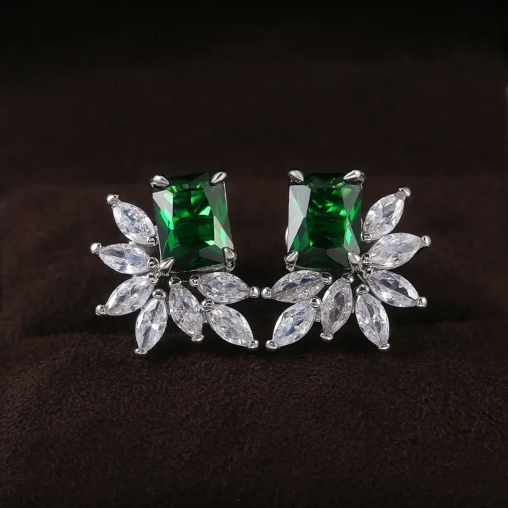 Женские серьги-гвоздики с красным/зеленым/синим фианитом