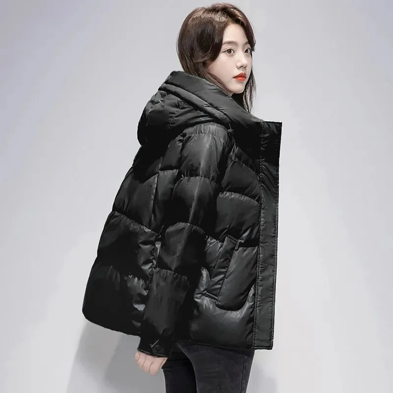 

Женская куртка, новинка 2023, зимние глянцевые стеганые куртки, теплое плотное хлопковое пальто, Корейская свободная парка с капюшоном, женская верхняя одежда