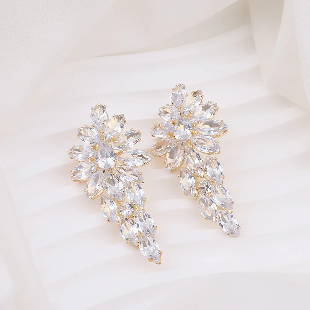 

Nigeria Exquisite Jewelry Women Wear Earrings Flower Shape Inlaid Crystal Design Trend Casual Style Wedding Anniversary