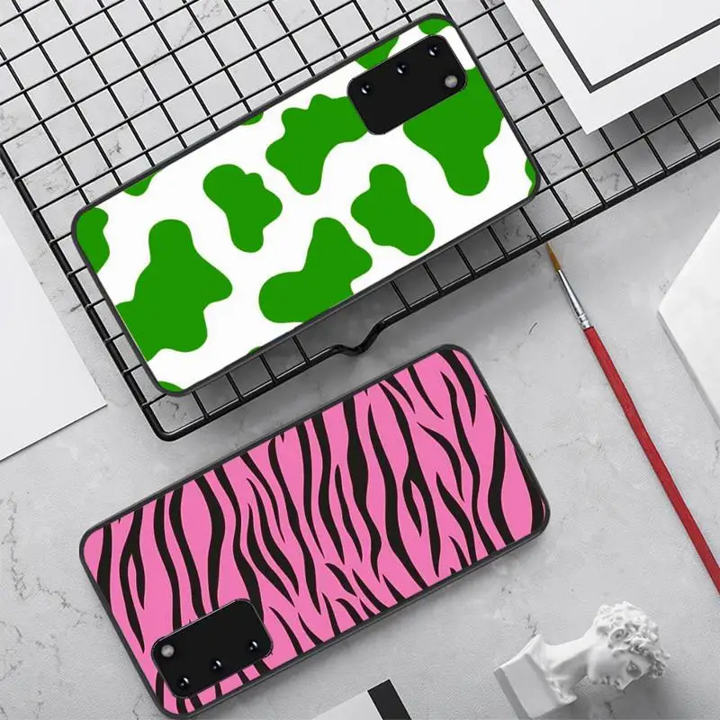 

YNDFCNB Milk Cow Zebra Stripe Phone Case for Samsung S20 lite S21 S10 S9 plus for Redmi Note8 9pro for Huawei Y6 cover