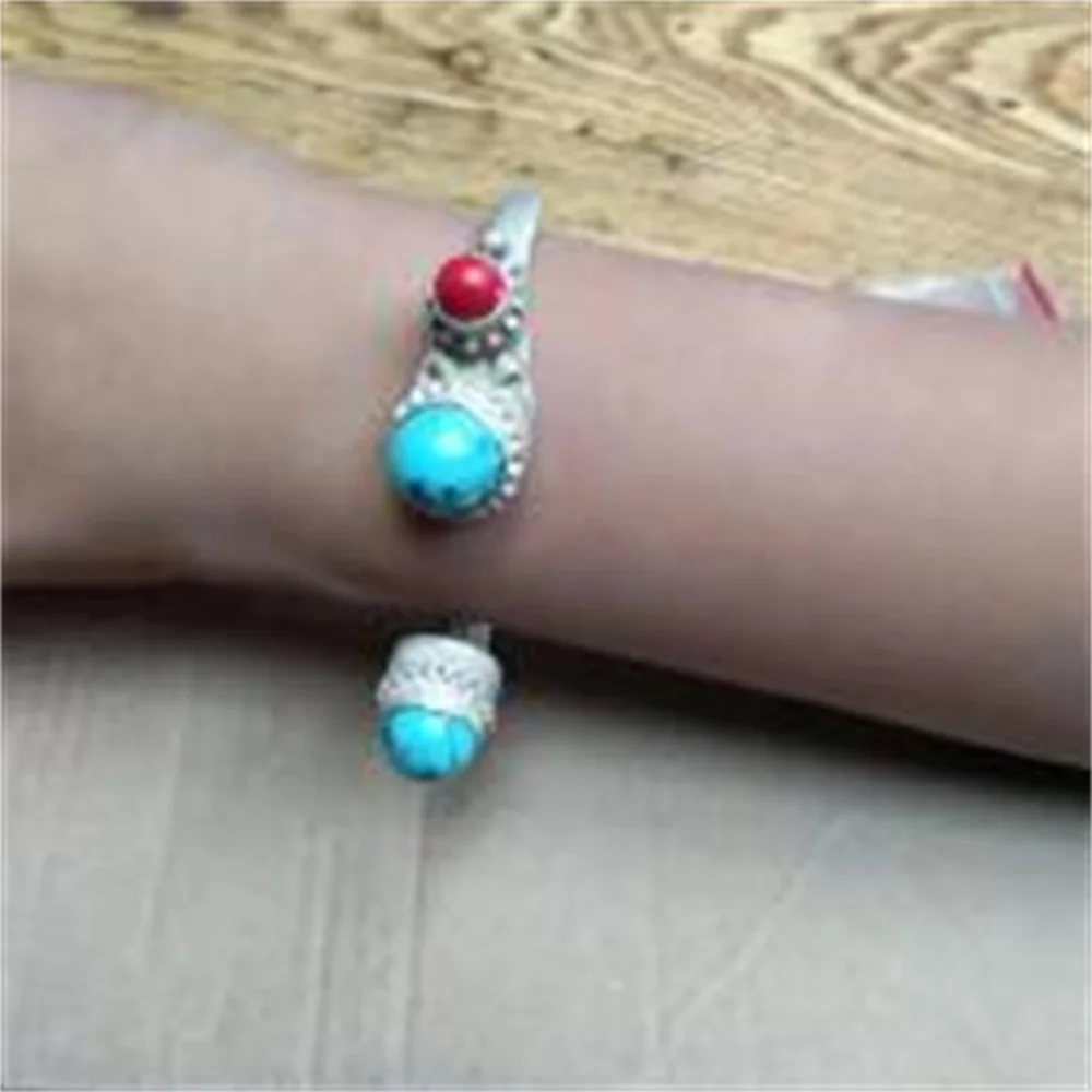 Тибетский серебряный инкрустированный продаваемый открытый браслет из жадеита