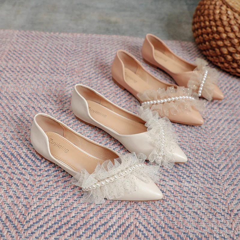 

Women's Shoes Flats Large Size Pointed Toe Shoes Soft Temperament Girl Lace Mesh Pearl Fairy Shoes for Women Sneakers 41-43