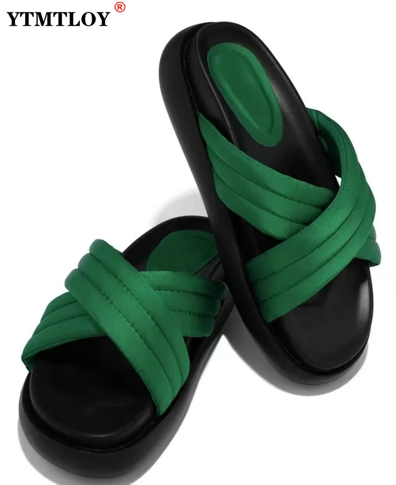 Düz roma ayakkabı kadınlar yeni yaz tüm maç çapraz kayış kadın Ins tarzı kadın sandalet terlik Flip flop yeşil
