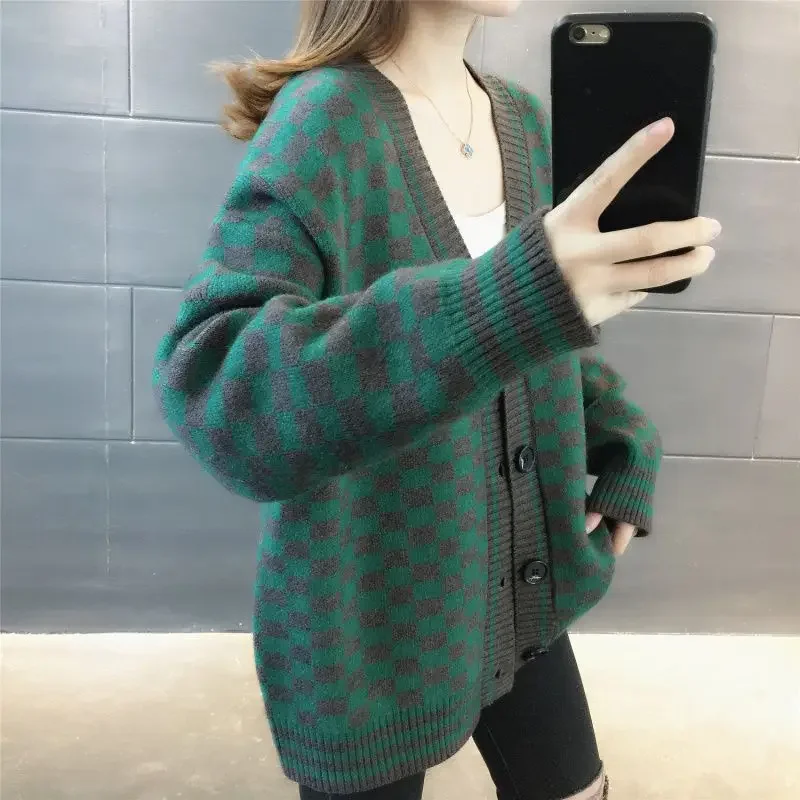 Женский кардиган в клетку осенняя коллекция 2024 модная свободная вязаная куртка