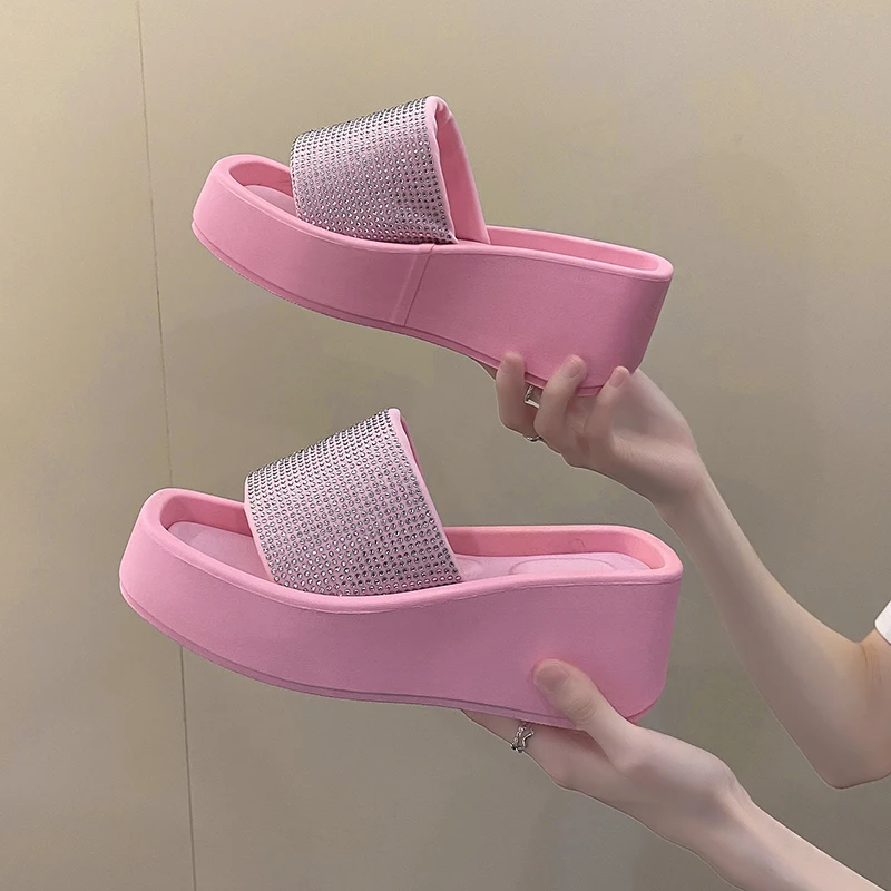 

House Slippers Platform High-Heeled Shoes Lady Glitter Slides Fashion Slipers Women Jelly Luxury 2022 Flat Soft Crystal PU