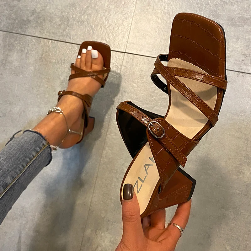 

2022 Summer New High-heeled Sandal Square Toe Chunky Heels Fashion Party Ladies' Plus-size Shoes with Lace Green Slippers