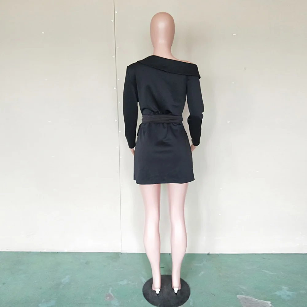 Женское офисное платье-блейзер двубортное облегающее мини-платье черного цвета