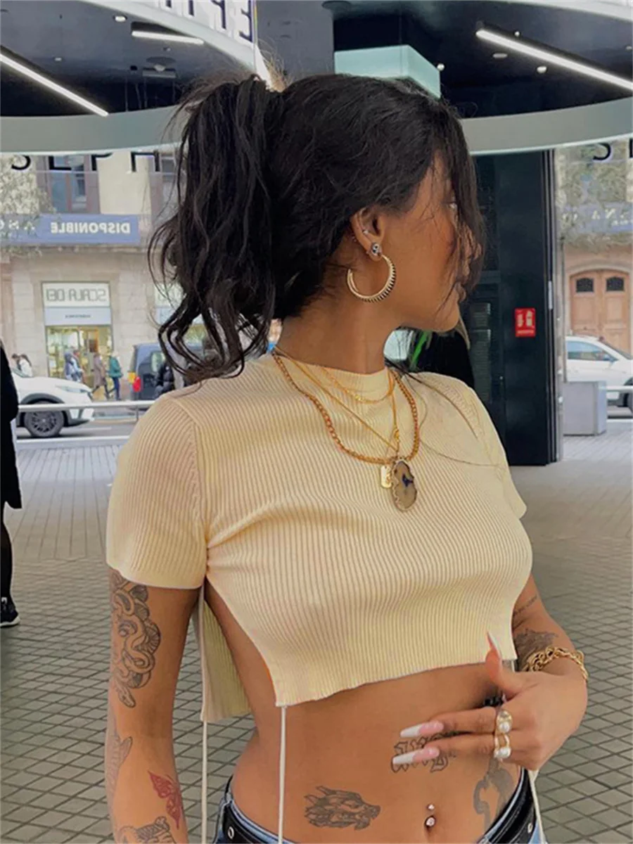 

Wsevypo летние женские повседневные короткие футболки с разрезом по бокам, модные облегающие вязаные укороченные топы в рубчик с коротким рука...