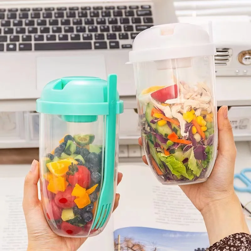 

Portable Fruit Salad Cup Food-grade Plastic Cereal Nut Yogurt Container with Fork Sauce Cup Office Worker Food Storage Box