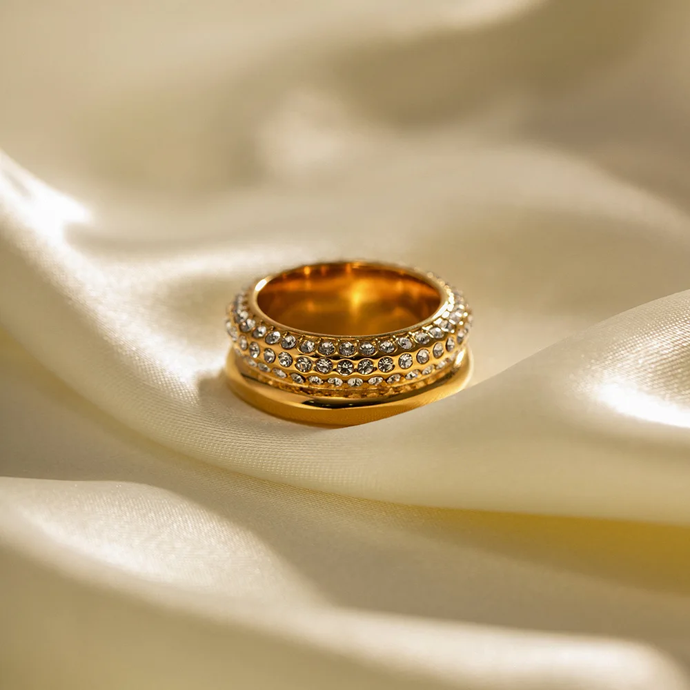 

DEAR-LIFE Fashion diamond studded multi-layered titanium steel ring with no tarnish light luxury ring women's accessory