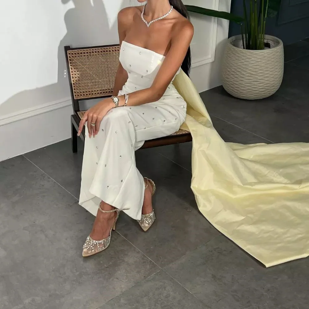 

Вечернее платье до щиколотки, с открытыми плечами и блестками