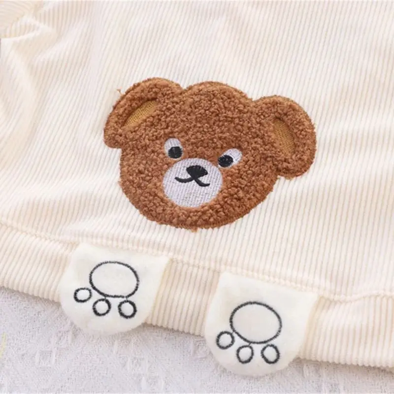 Детская спортивная одежда унисекс. Блузка из хлопка и полиэстера с отложным