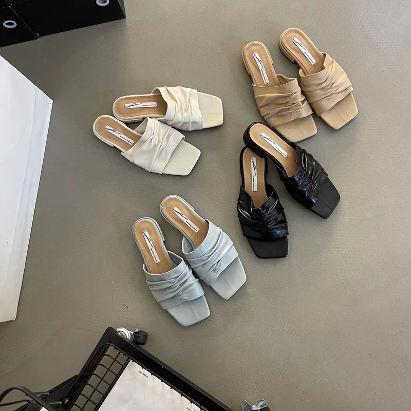 

Женские пляжные шлепанцы во французском стиле, модные мягкие повседневные шлепанцы со складками и квадратным носком, на плоской подошве, лето 2023