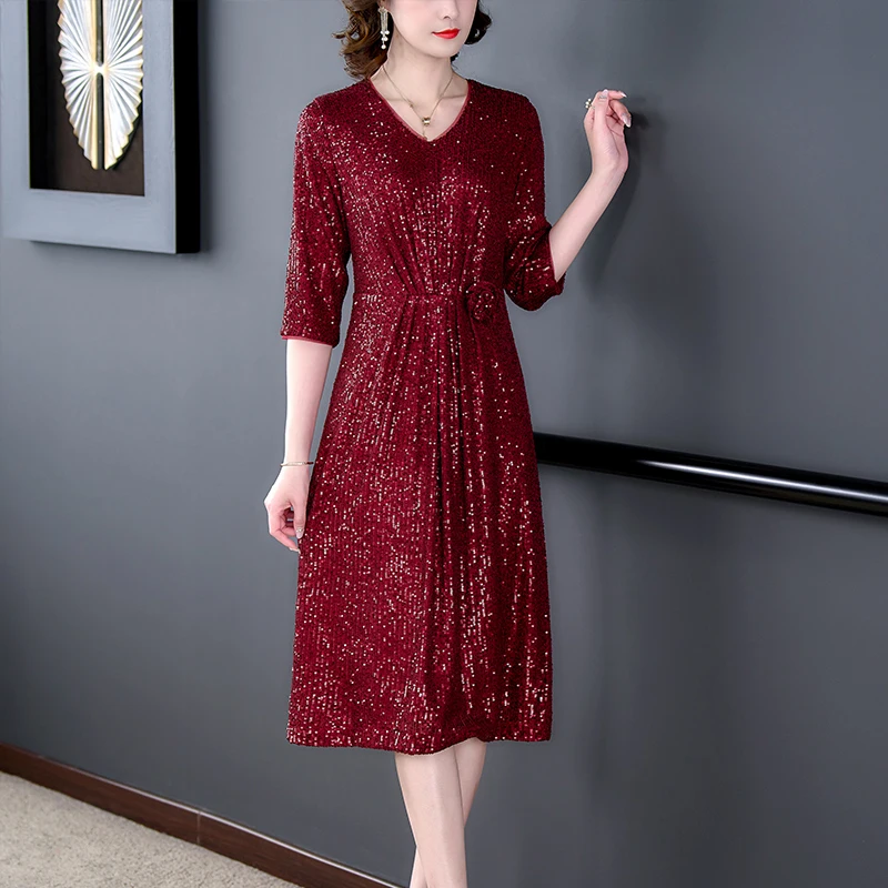 

2023 Summer New Red Beaded V-Neck Slim Wedding Dress Dress Silk Short Sleeve Sequin Knee Length Dress Women's Robe