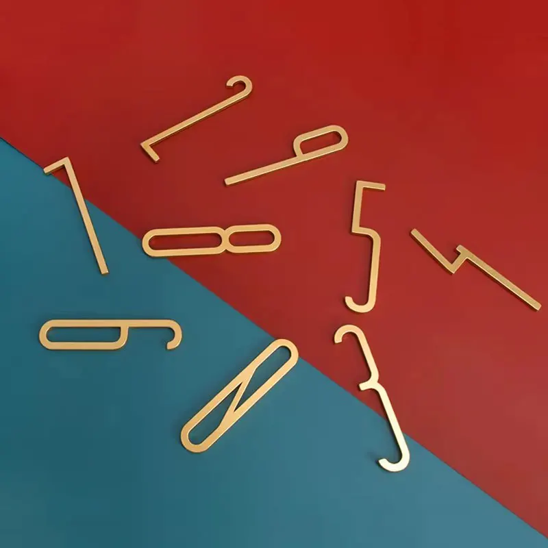 

Декоративные цифры и буквы из латуни 7 см золото