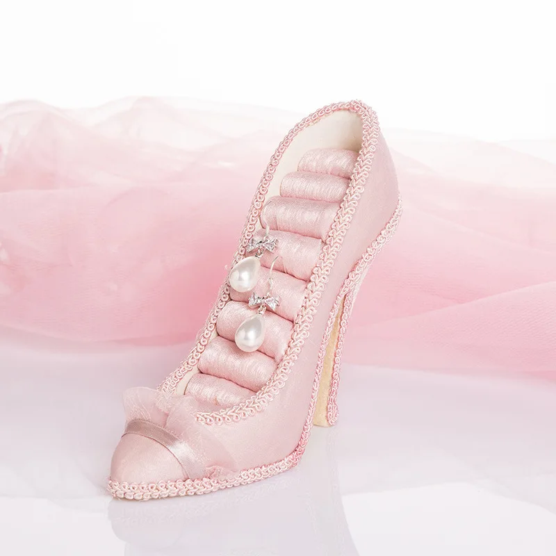 Подставка-органайзер для украшений и сережек на высоком каблуке