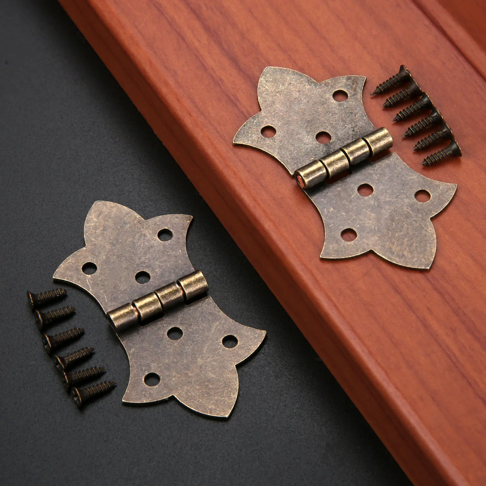 

Мебельные петли античная бронза/золотой цветок 2 шт