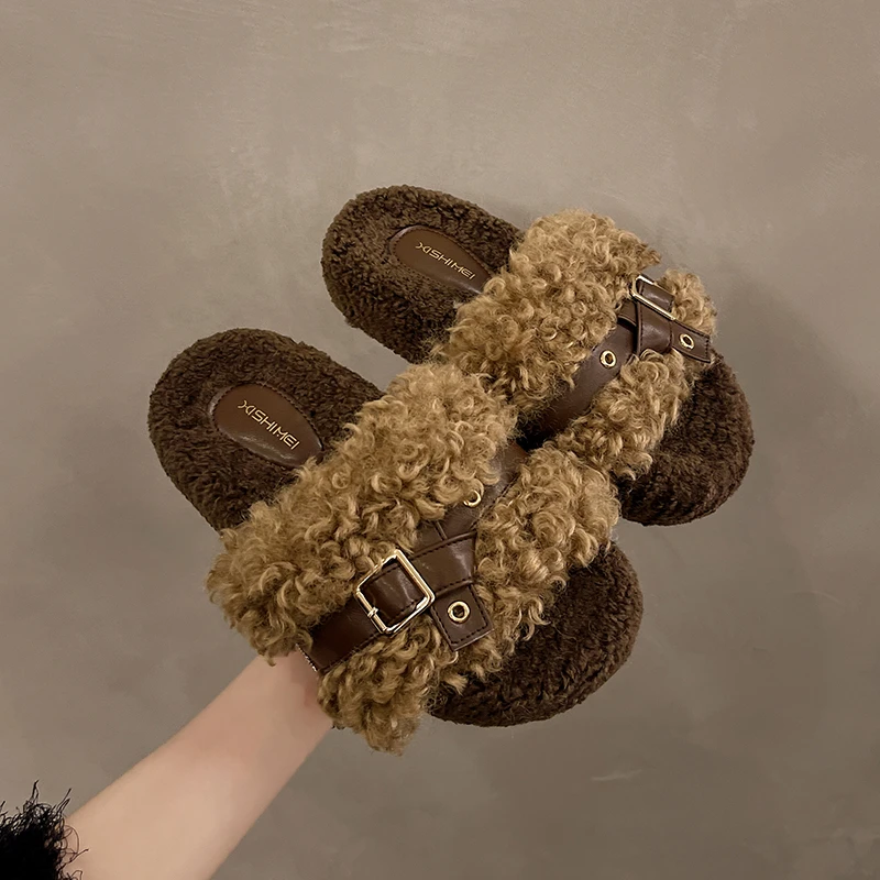 Обувь зимние женские тапочки шлепанцы на платформе пантофле меховые 2024 плюшевая