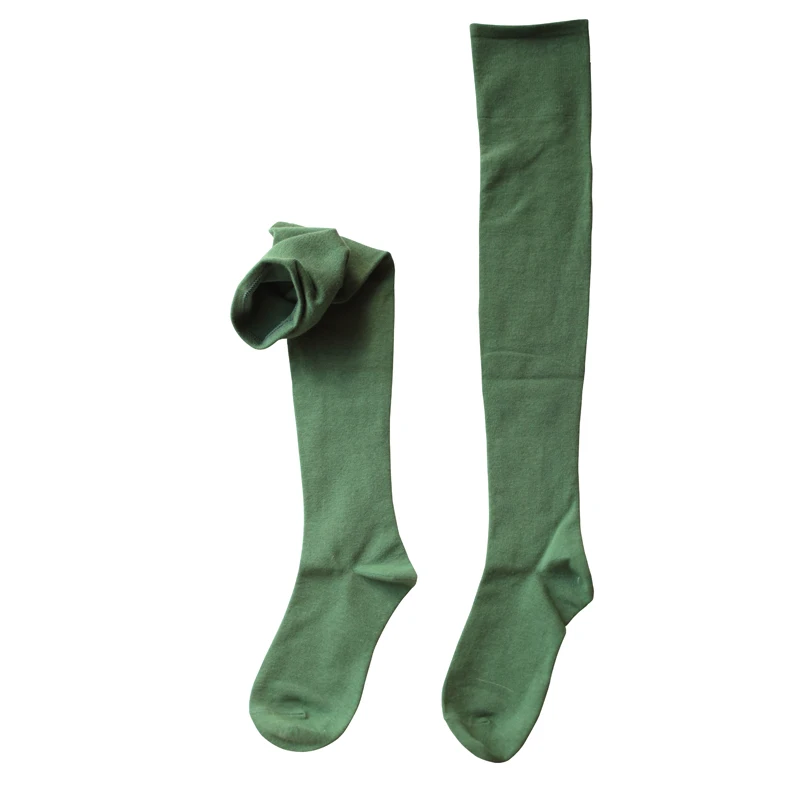 

Thin thighs, knee-length stockings, no rolled-edge thermal socks, high tubes