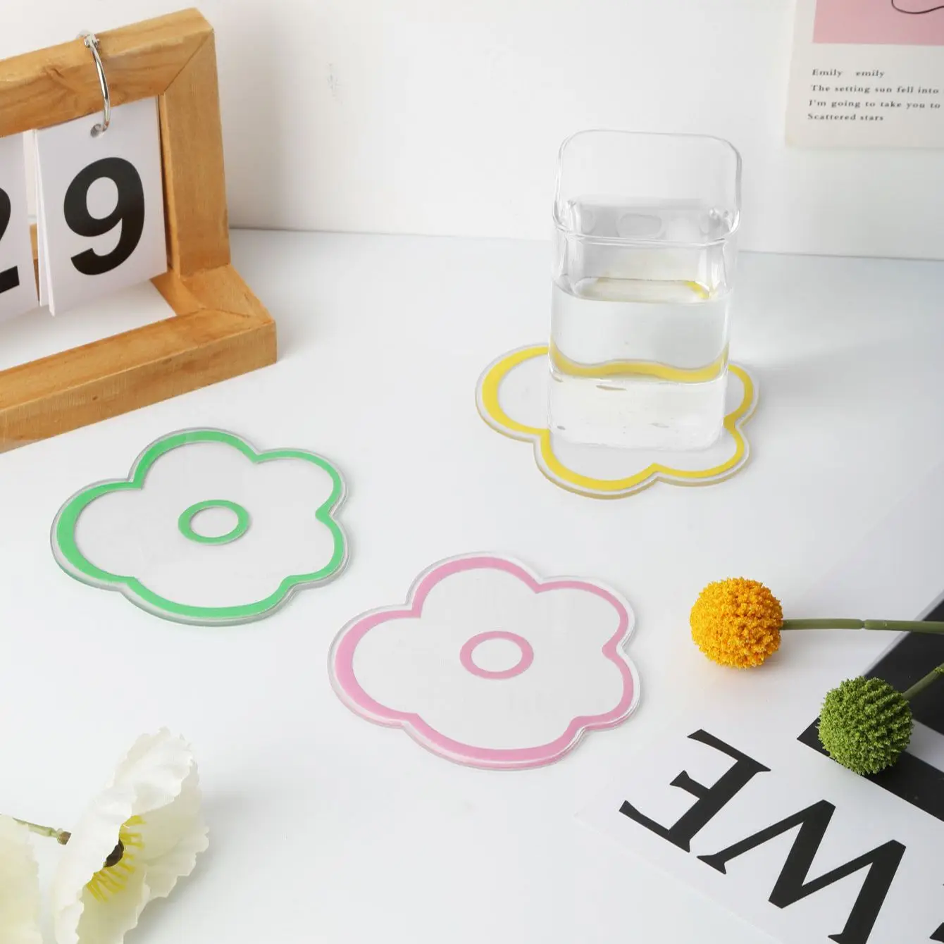 

Irregular Flower Acrylic Coasters Clear Mirror Coasters Nordic Ins Simple Table Mat Desktop Decor Ornaments Home