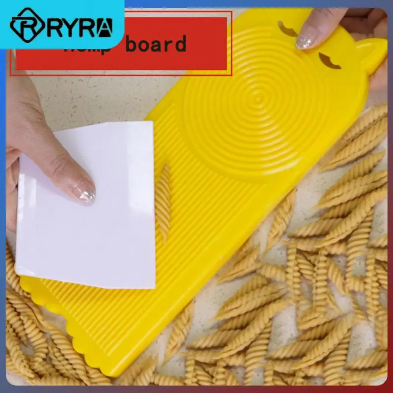 

Plastic Pasta Maker Pastry Board Tool Diy Macaroni Making Planchette Mold Multi Purpose Manual Noodle Machin Kitchen Pasta Tools