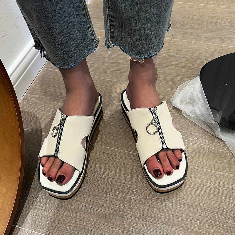 

2022 summer new Korean version square head zipper thick bottom open toe outer wear casual slippers one pedal wedge heel sandals