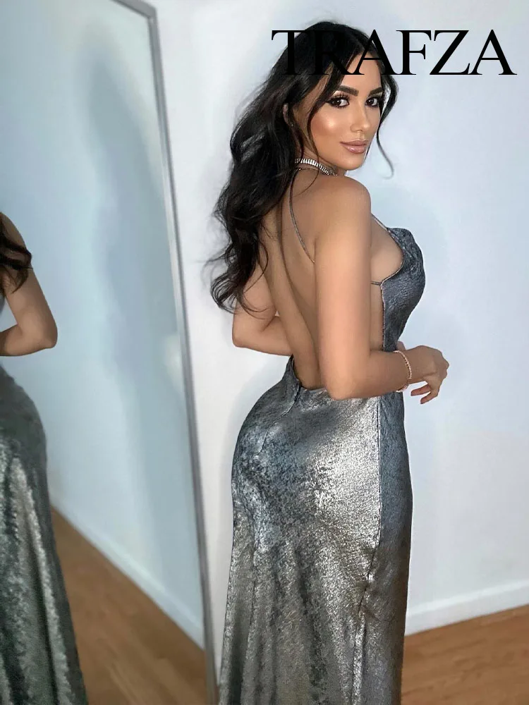 Женское атласное платье на бретельках с открытой спиной без рукавов