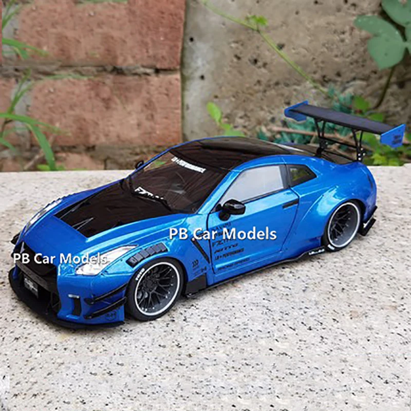 

Solido 1:18 R35 Wide Body Modified Car Model Collection toys for boys