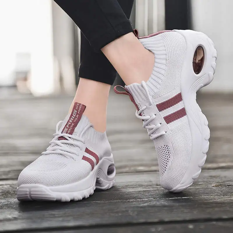 

Whitte Minimalist Sneakers Sho Women Sport Shoes Designer Luxury 2021 Running Shoes Ladies Sneak Air Sports For Women Tennis