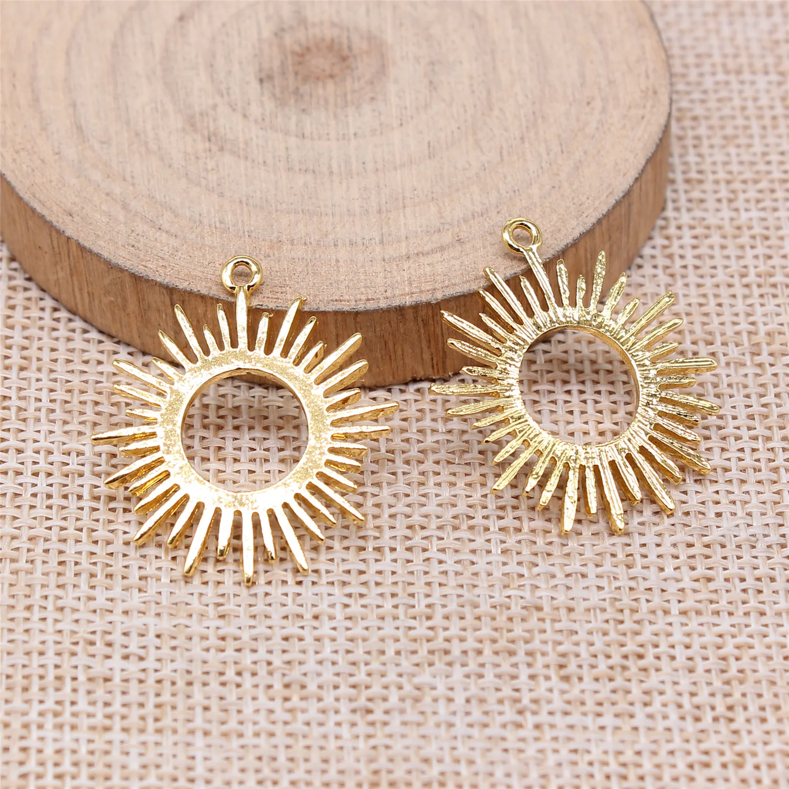 4Pcs 31x25mm Zinc Alloy Gold Color Sun Charms Designer Charms Fit Jewelry Making DIY Jewelry Findings for Accessories