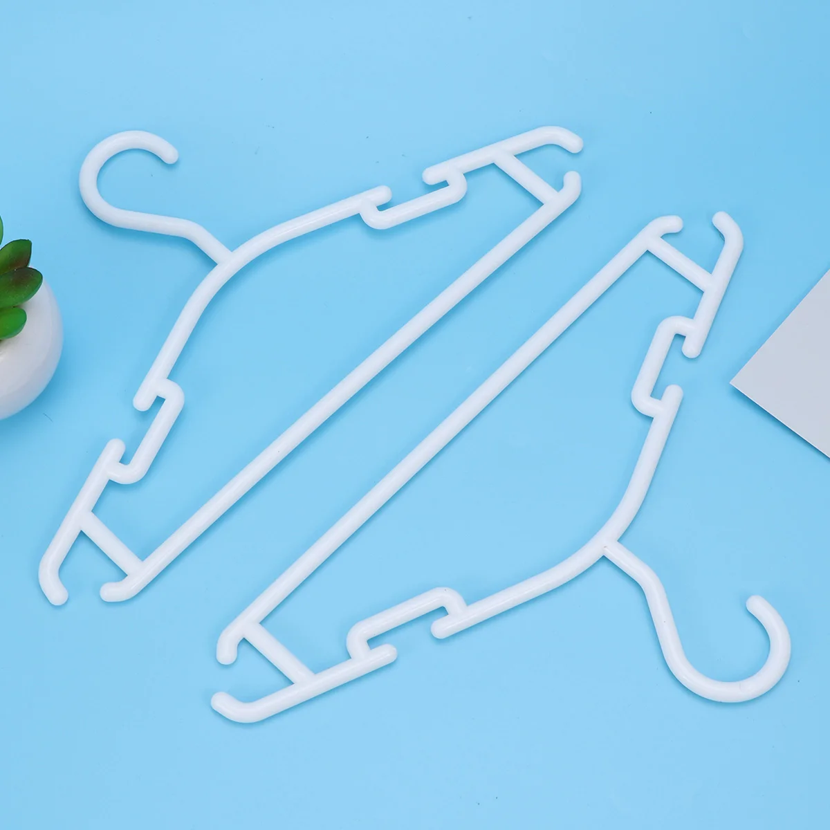 

10 pcs Clothes Hangers Plastic Space Saving Heavy Duty Racks Drying Laundry Hooks Garment Oraganizer