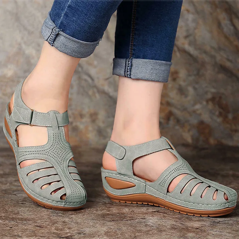 New Women Sandals Fashion Vintage Hollow Thick Sole Wedges Flats Casual Gladiator Walking Shoes Zapato Plano Mujer