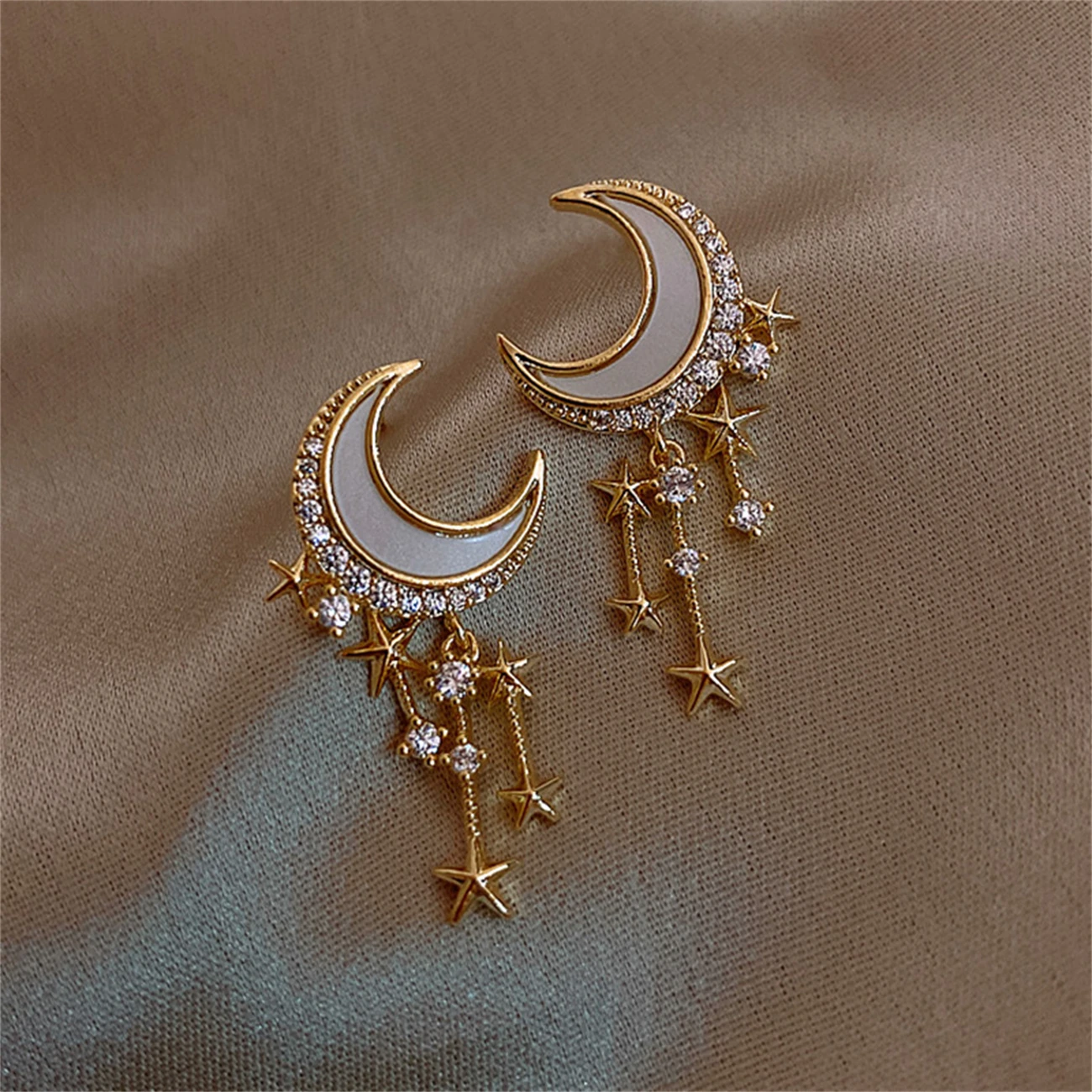

2022 New Trendy Crystal Star Moon Stud Earrings For Women Korean Fashion Rhinestone Pearl Tassel Earrings Party Jewelry Gifts