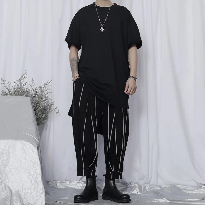 

Men's Simple Sleeve New Black Mountain Handsome Loose Round Neck Short Front And Long Back Casual T-Shirt