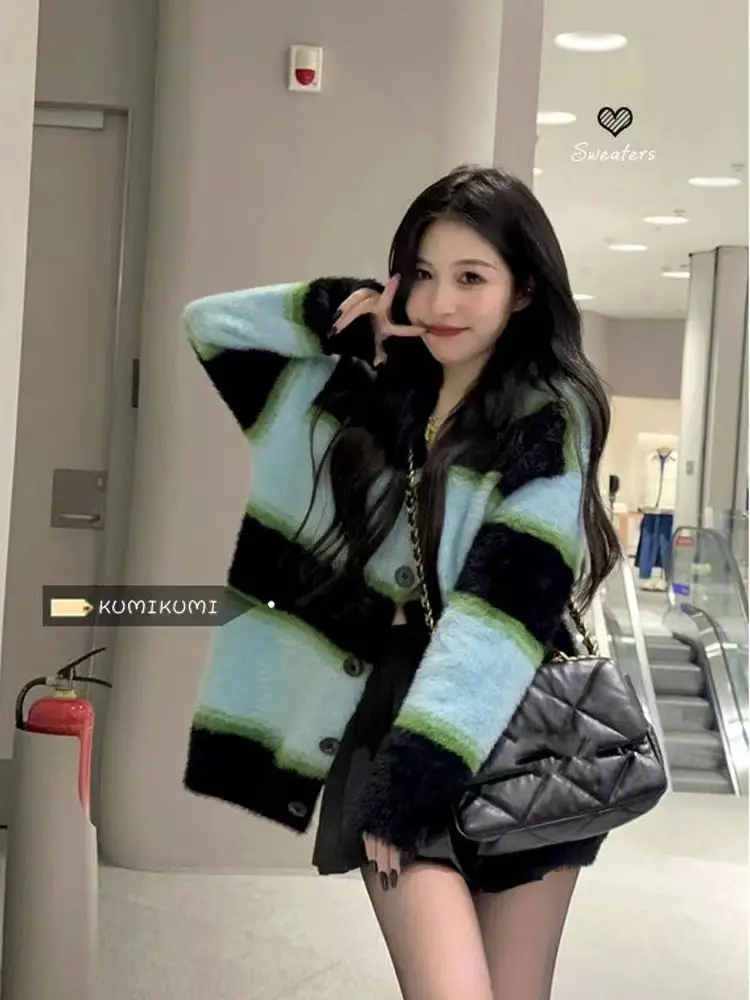 

2023 Autumn Winter Vintage Striped Knitted Cardigan Women Loose Sweater V-neck Loose Casual Korean Style Tops Outwear X180