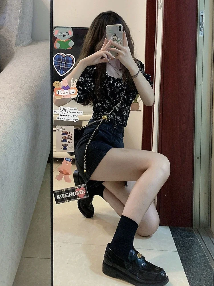 Уникальная шикарная блузка черная рубашка с квадратным воротником и цветочным