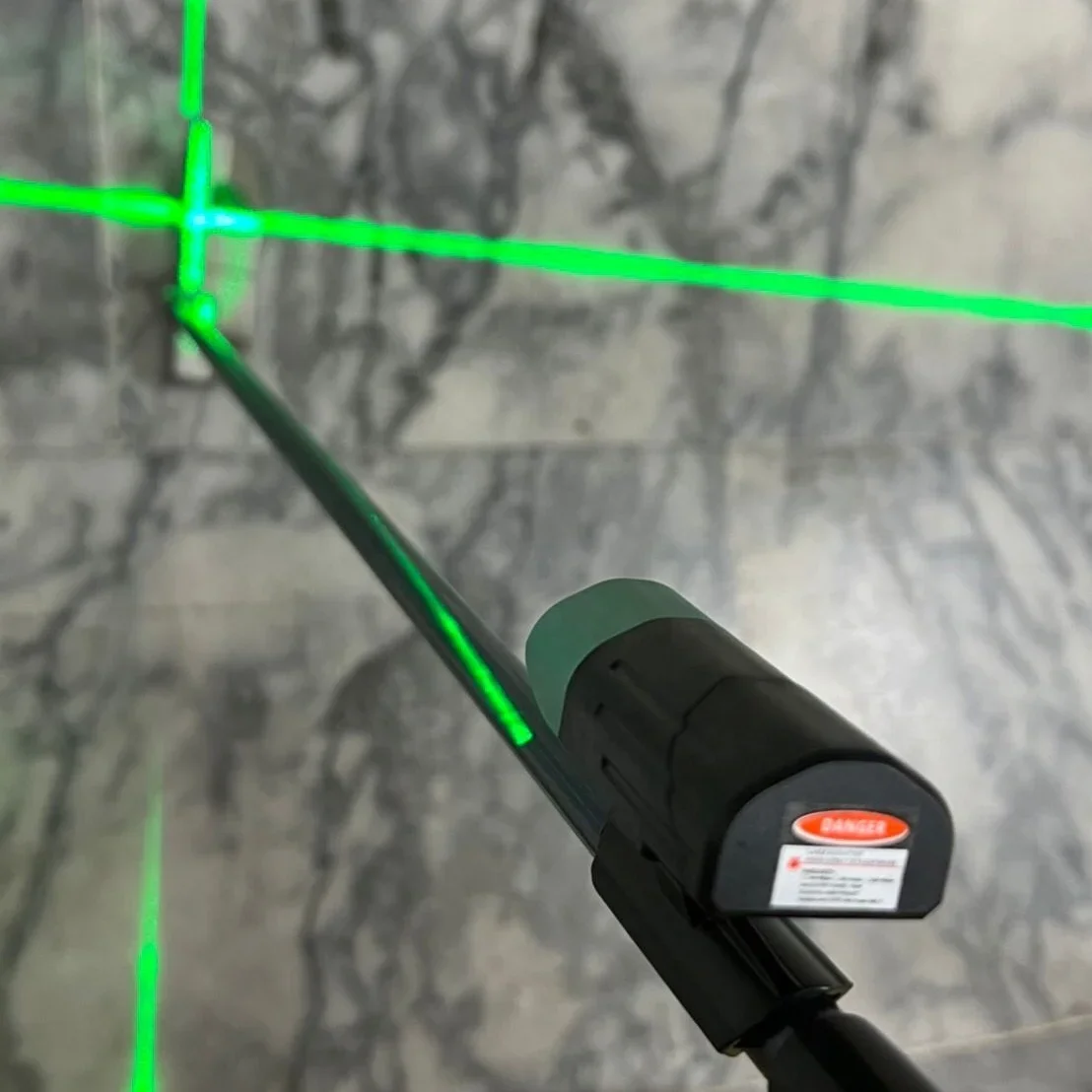 Зеленый лазер высокой мощности с перекрестной линией 520 нм 3 0 МВт для гольфа