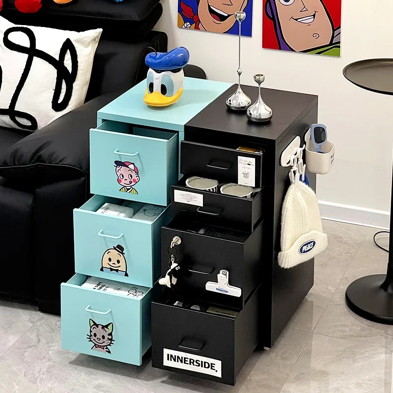 yyhcКованая прикроватная тумбочка. Маленькая простая современная бытовая детская